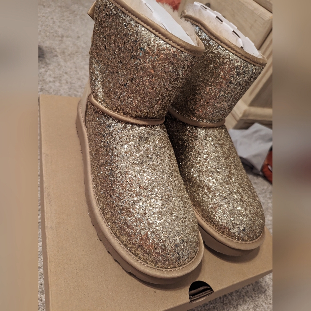 UGG Classic Mini Bow Cosmos